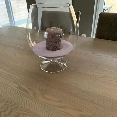 Fully Furnished House, Wifi, Garage Apartment *