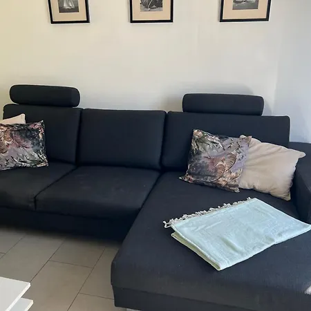 Fully Furnished House, Wifi, Garage