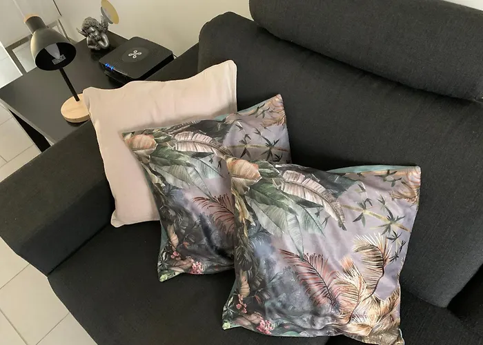 Fully Furnished House, Wifi, Garage Appartement Chaffours