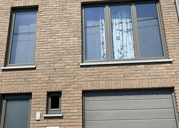 Fully Furnished House, Wifi, Garage Appartement