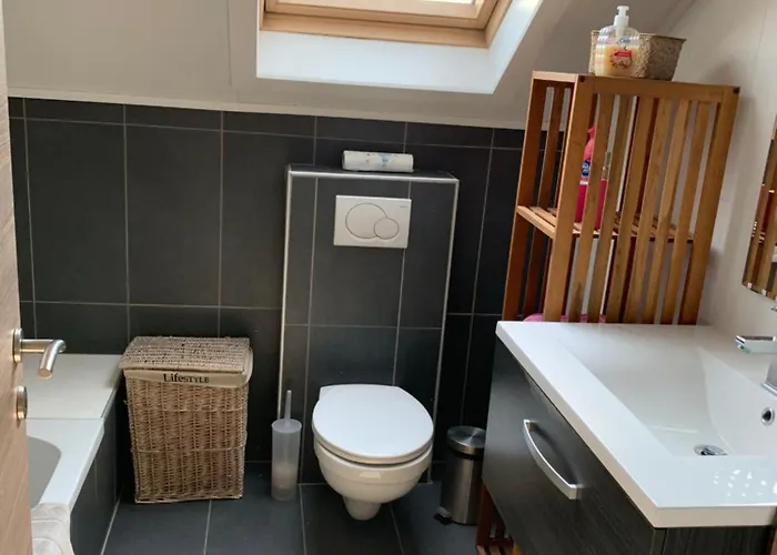 Fully Furnished House, Wifi, Garage * Chaffours